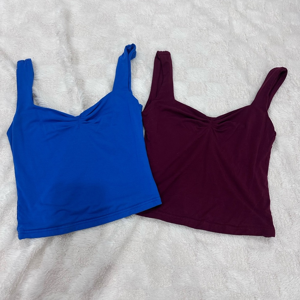 Chic Women's Blue and Burgundy Crop Tops